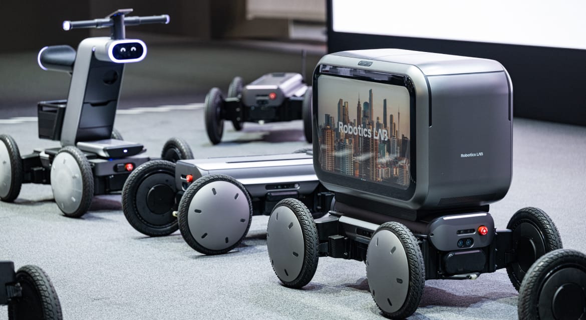 Commercialized model of the next-generation mobility robot platform MobED
