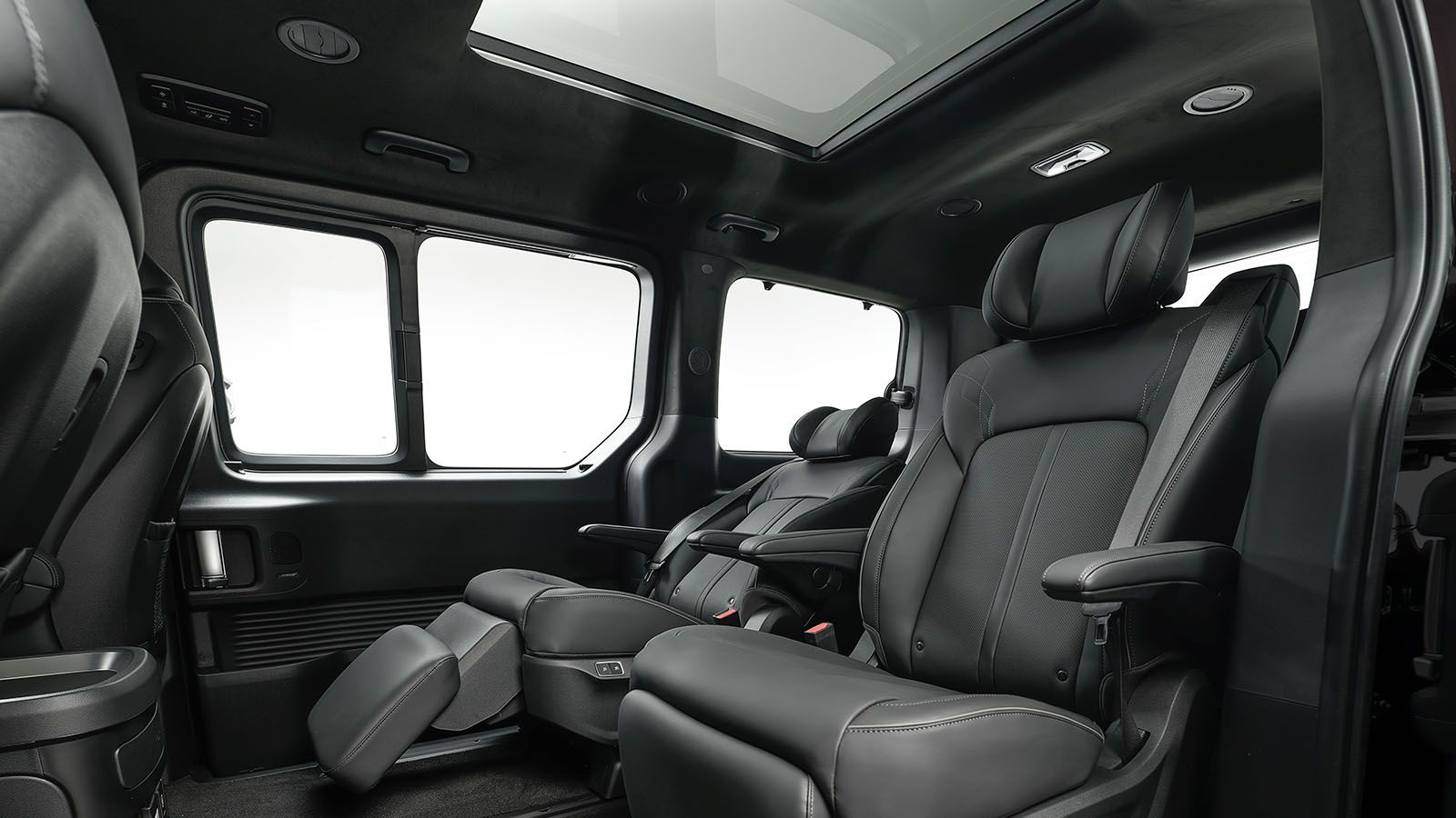 Hyundai STARIA Electric Debuts, Setting a New Standard for Spacious, Everyday Zero-Emission Mobility