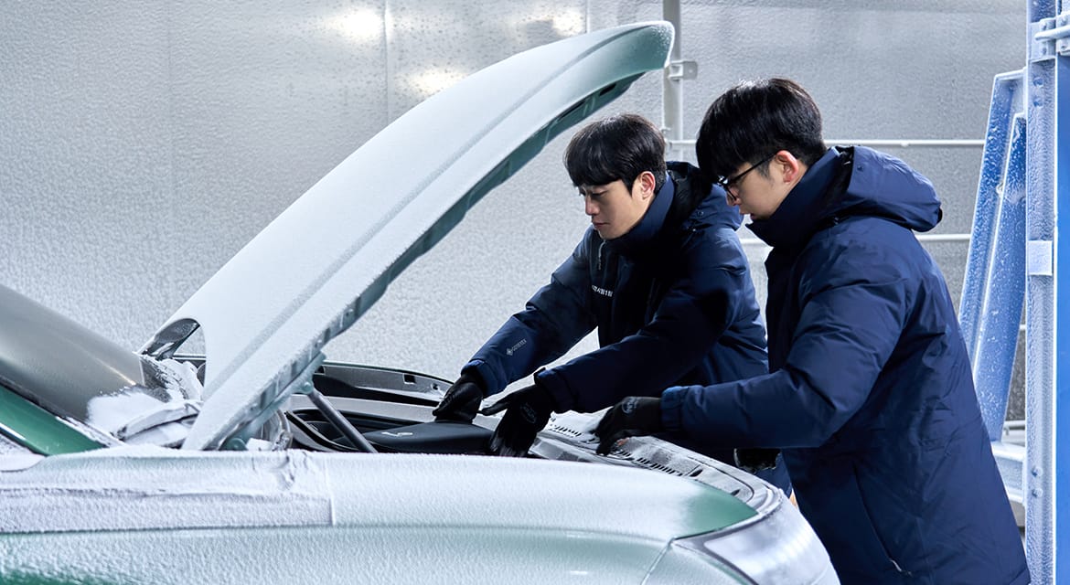 Hyundai flagship all-electric three-row SUV, the IONI 9, is put through its paces in the climactic chamber