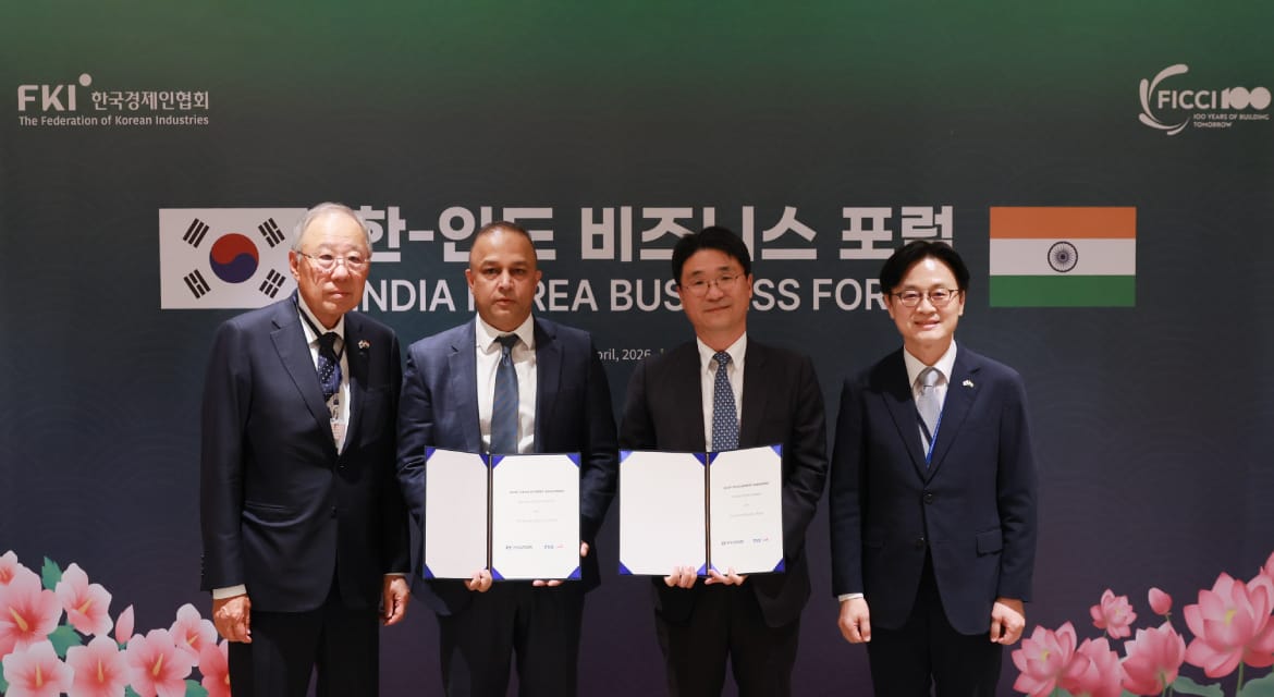 (from left) Jin Roy Ryu, Chairman of the Federation of Korean Industries; Sharad Mishra, President, Group Strategy at TVS Motor Company; Joongsun Ko, Senior Vice President of Corporate Strategy & Planning at Hyundai Motor Company; Minister Jung-Kwan Kim of the Ministry of Trade, Industry and Resources, South Korea