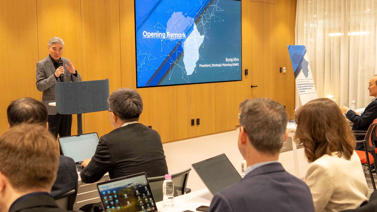 Hyundai Motor Group Shares Research Findings on African Mobility Industry with University of London’s SOAS