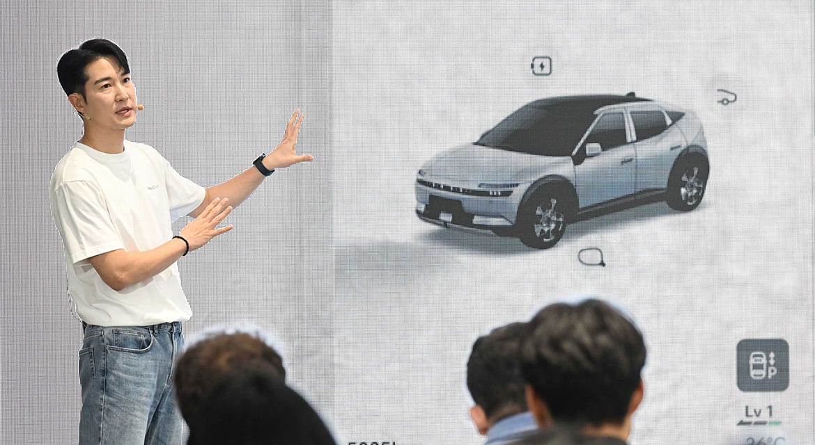 Changsub Kim, Senior Research Engineer, UX Strategy Team at Hyundai Motor Group, presents the user experience (UX) of Pleos Connect at the media day.