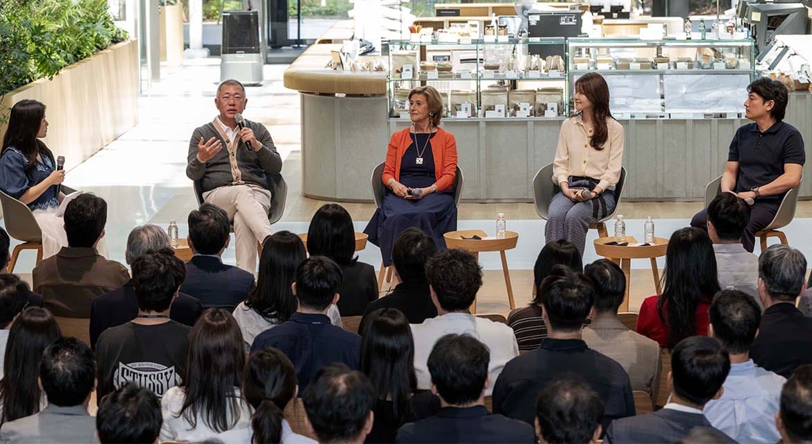 HMG Town Hall at Renovated Seoul Headquarters