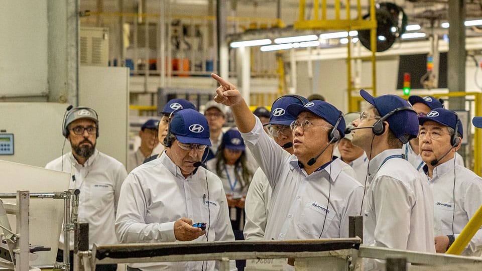 Hyundai Motor Group Executive Chair Euisun Chung Charts Mid-to-Long-Term Growth Strategy in Brazil 