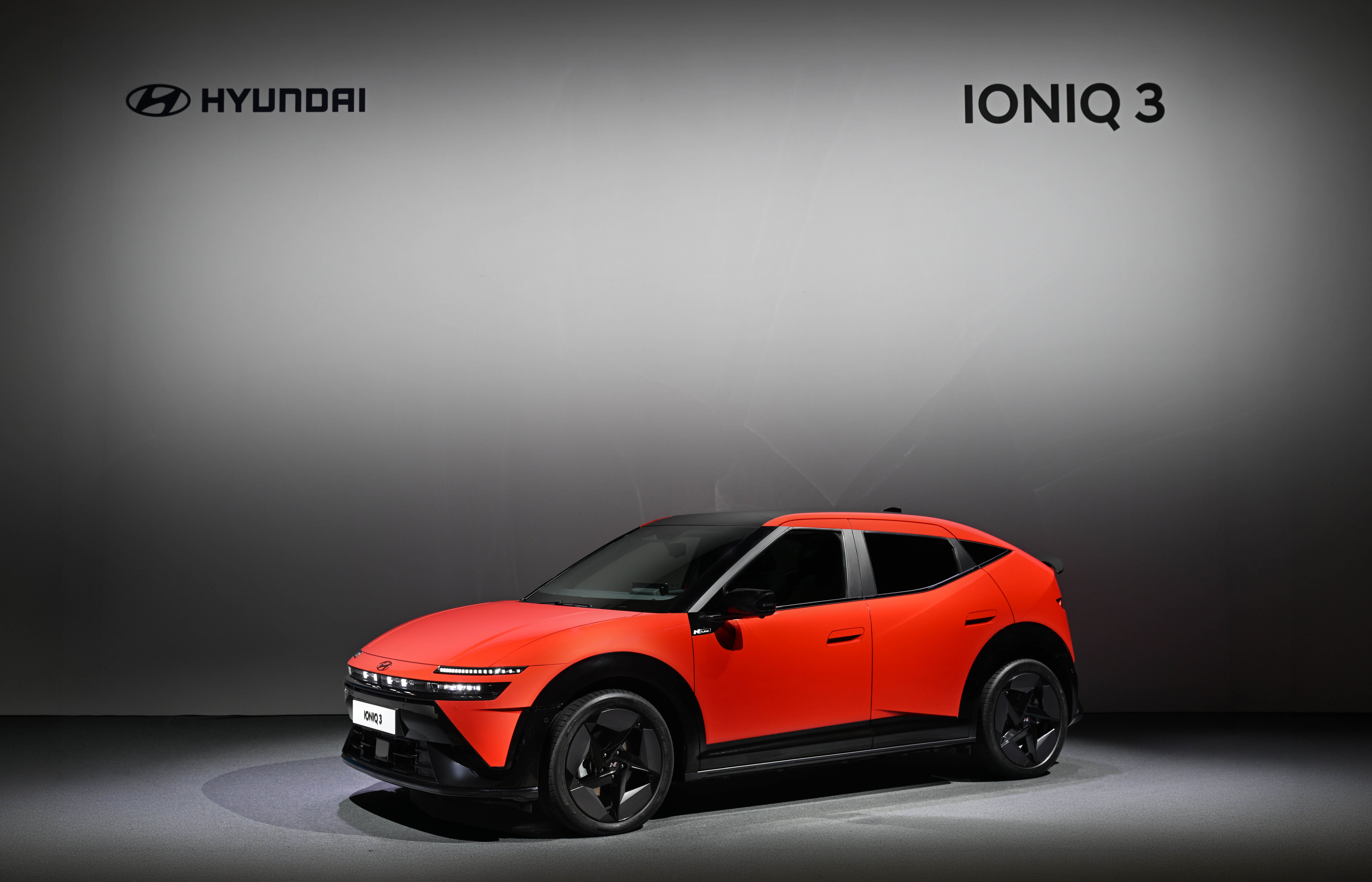 현대 IONIQ 3 공식 전시 사진