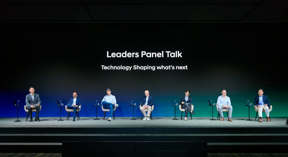 (From Second Left) Alpesh Patel, Vice President and Head of the SDF Transformation Center of Hyundai Motor Group; Zach Jackowski, Chief Product and Technology Officer of Boston Dynamics; Manfred Harrer, President and Head of R&D Division, Hyundai Motor Group; Minwoo Park, President and Head of Advanced Vehicle Platform Division, Hyundai Motor Group, and CEO of 42dot; Phil Michel, Senior Vice President of Autonomy & AI of Motional; ChangHwan Kim, Executive Vice President and Head of the Electrification Energy Solutions Tech Unit of Hyundai Motor Group 