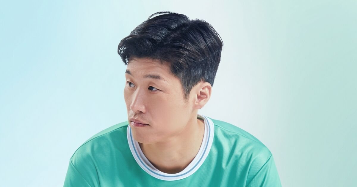 Park Ji-sung captain armband