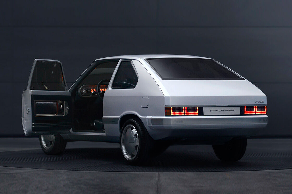 Hyundai Pony back side