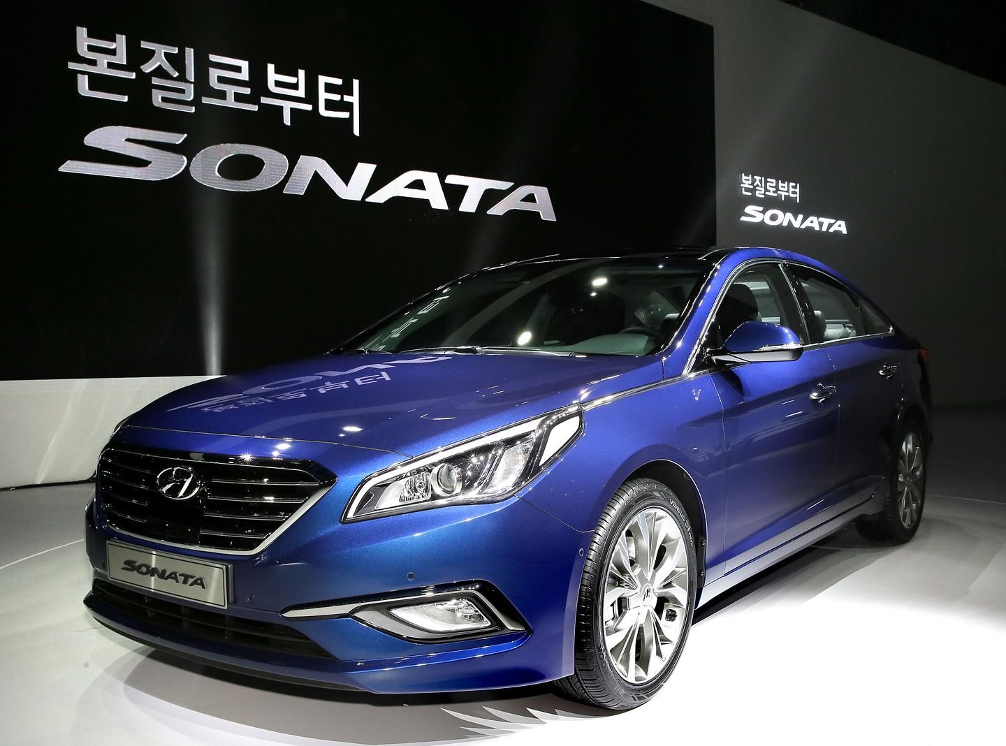 Hyundai Motor Stages World Premiere of All&#16;new Sonata in Korea
