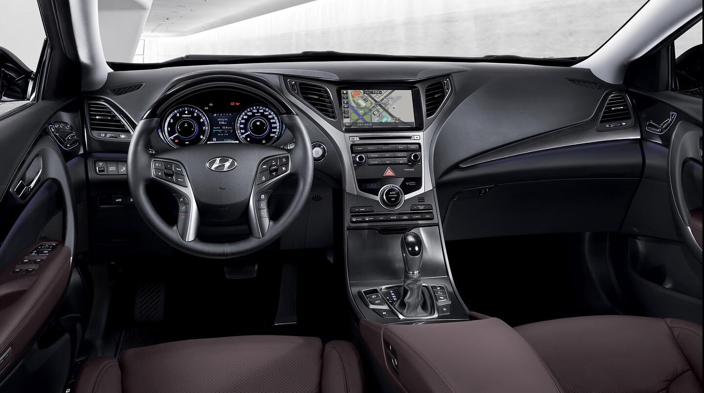 Upgraded Grandeur front row interior