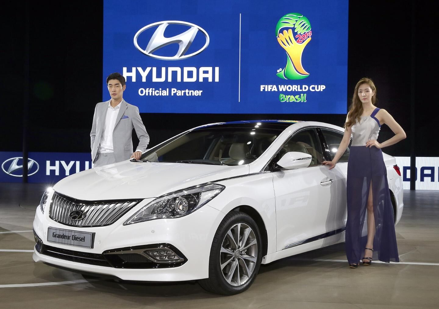 Hyundai Motor Strengthens Large Sedan Line ups at the 2014 Busan International Motor Show 3