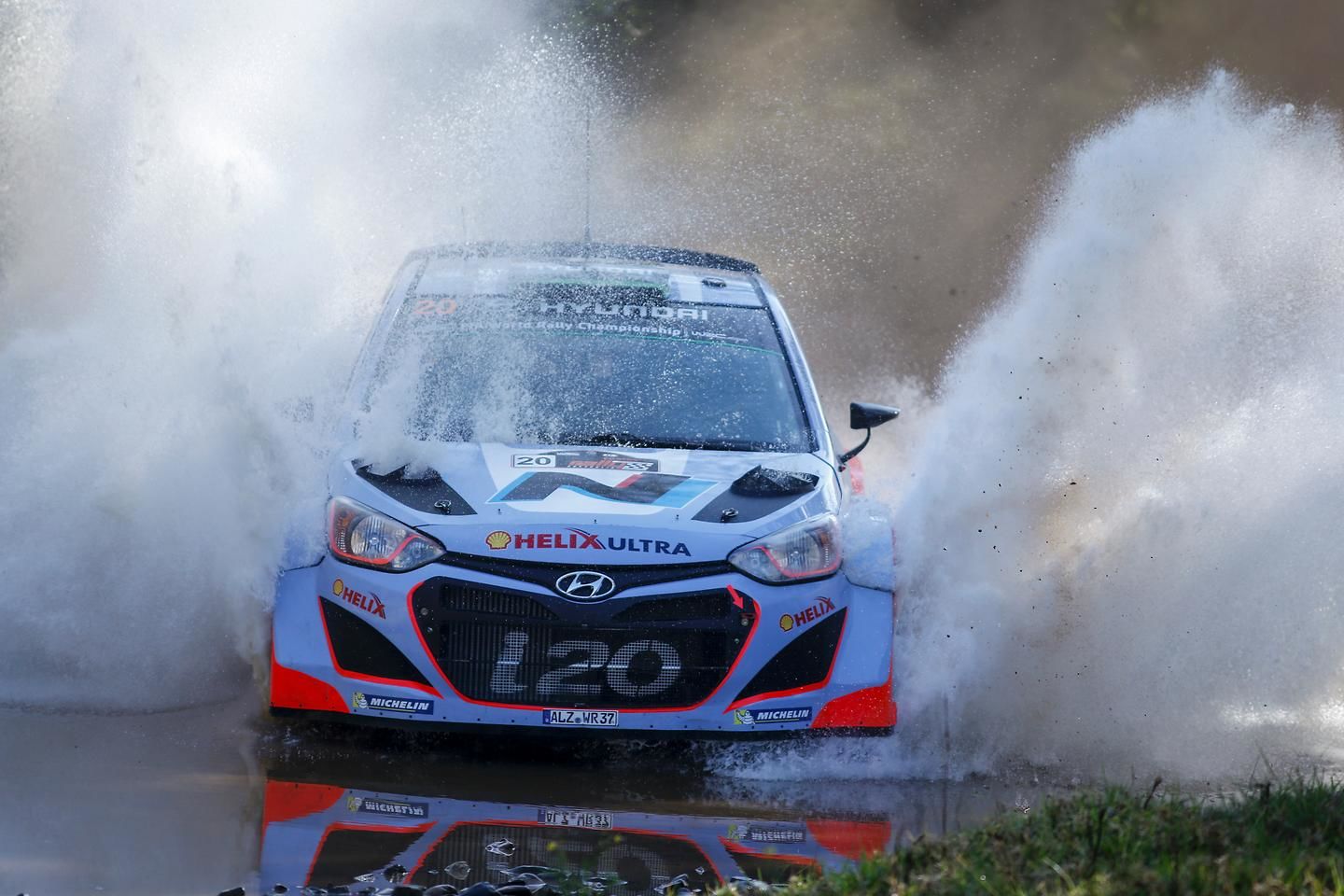 Hyundai Shell World Rally Team takes top six result on Rally Australia debut