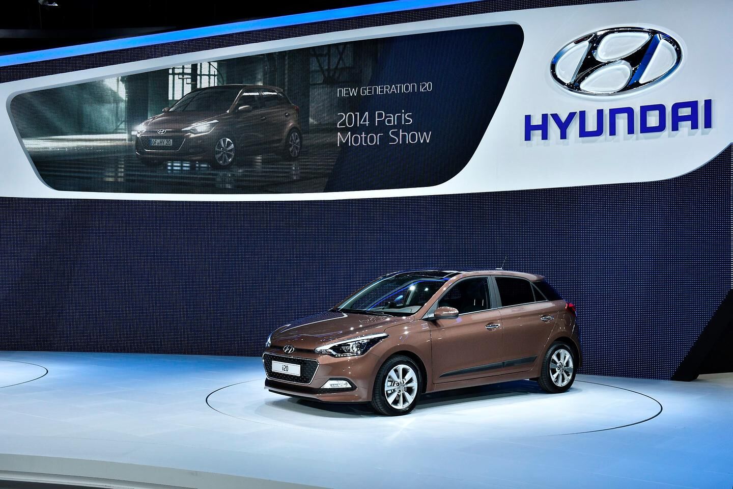 Hyundai Motor showcases fuel efficiency technologies at Paris Motor Show 2014