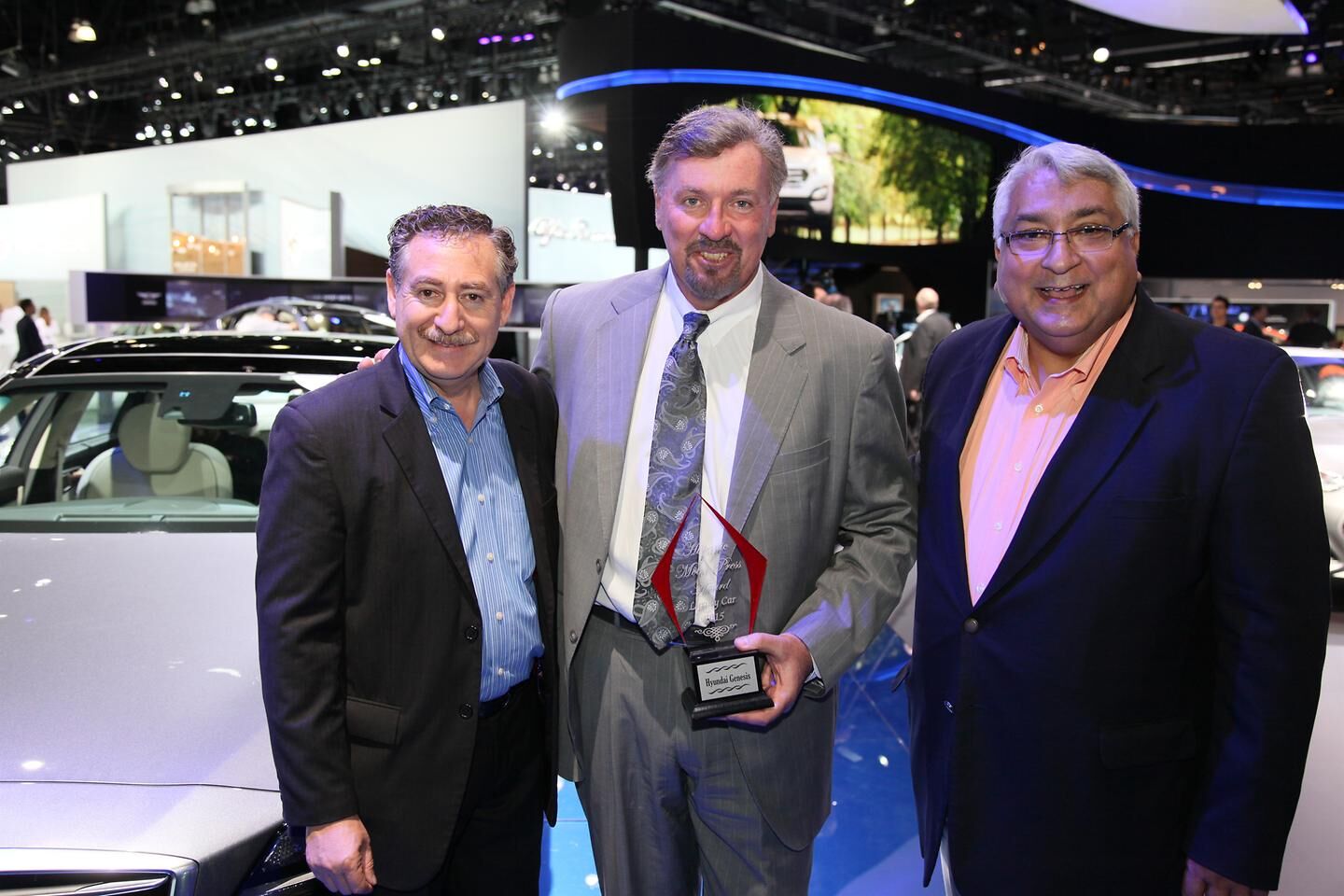 Hyundai Genesis Named “Best Luxury Car” By The Hispanic Motor Press Awards