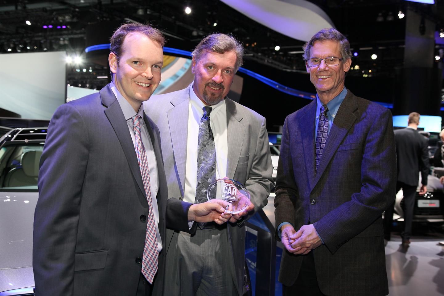 Hyundai Genesis Receives “Luxury Car Of The Year” Award From Popular Mechanics