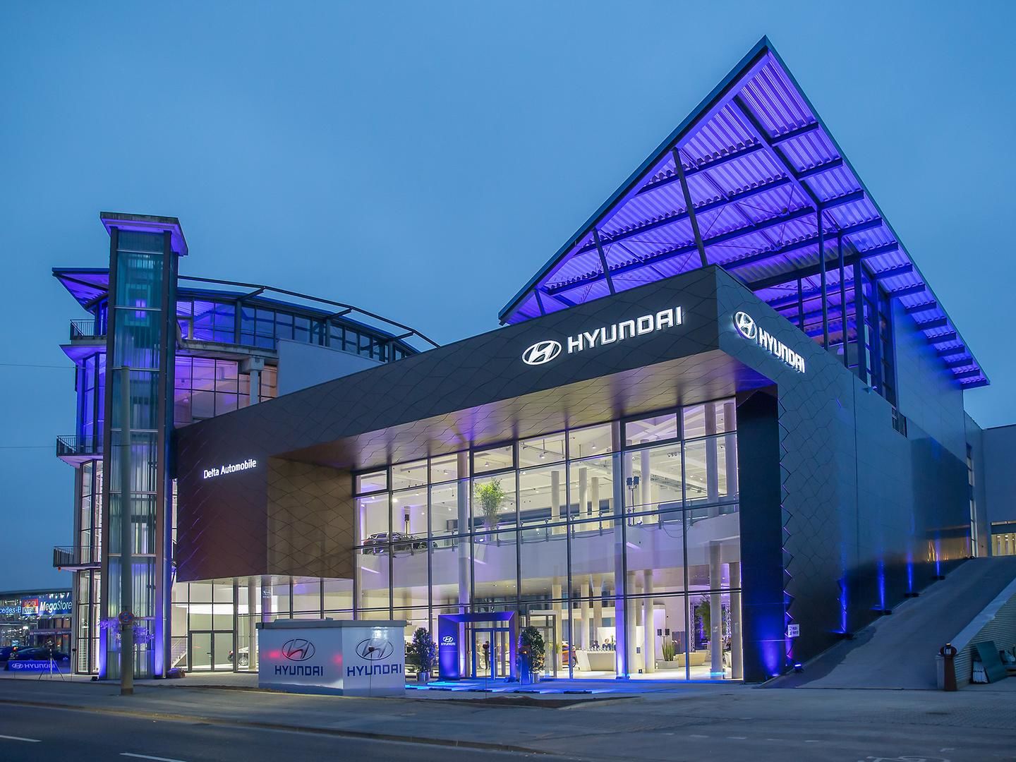 Hyundai Motor opens Europe’s biggest dealership showcasing new identity