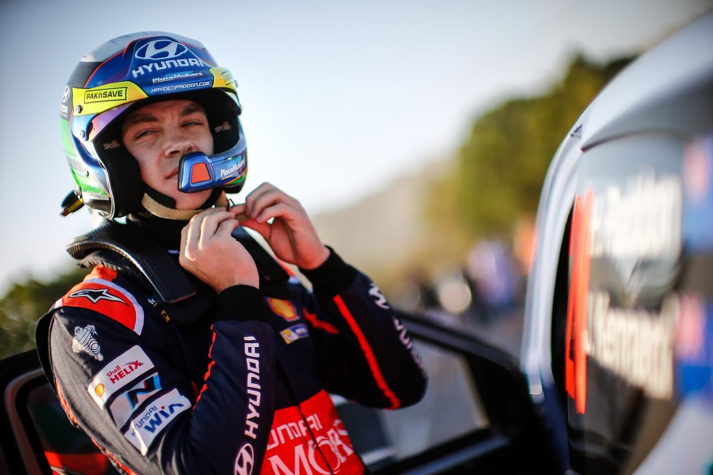 Hyundai Motorsport confirms three-year contract with Hayden Paddon from 2016