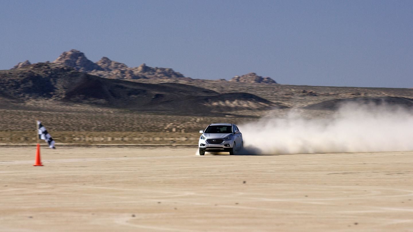 Hyundai Motor’s Tucson Fuel Cell Sets Land Speed Record for Production Fuel Cell SUV in the California Desert
