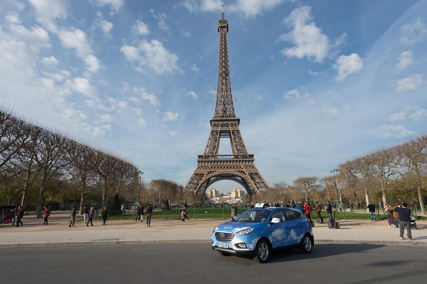 Hyundai Motor Supplies World’s Largest Fuel Cell Taxi Fleet