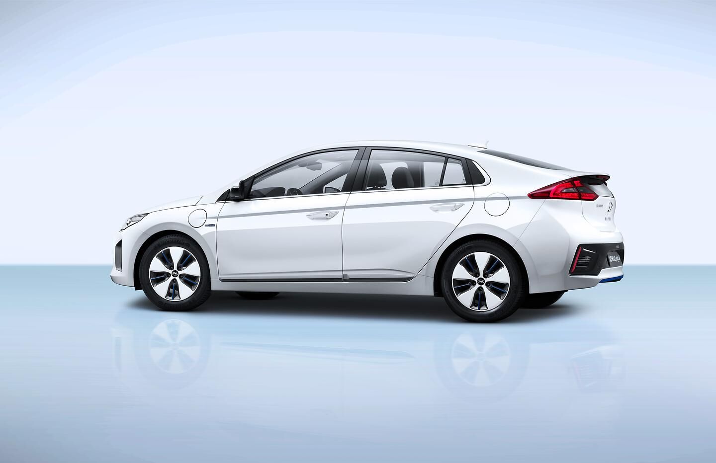 IONIQ Plug-in (6)