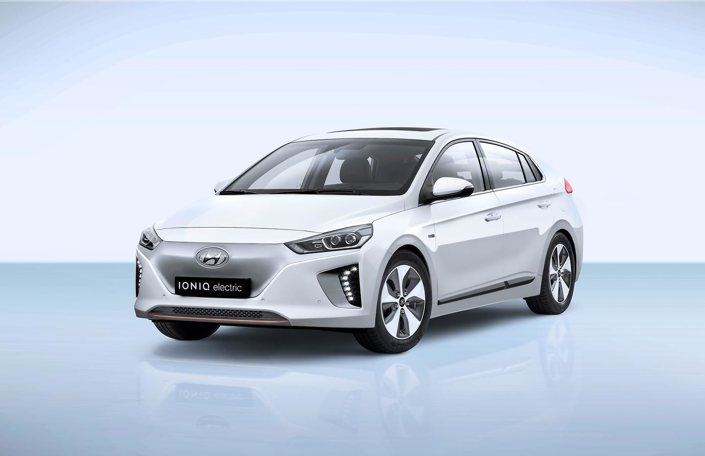 Dedicated to Disrupt - the All-New Hyundai IONIQ Line-Up: Hybrid, Plug-in, Electric