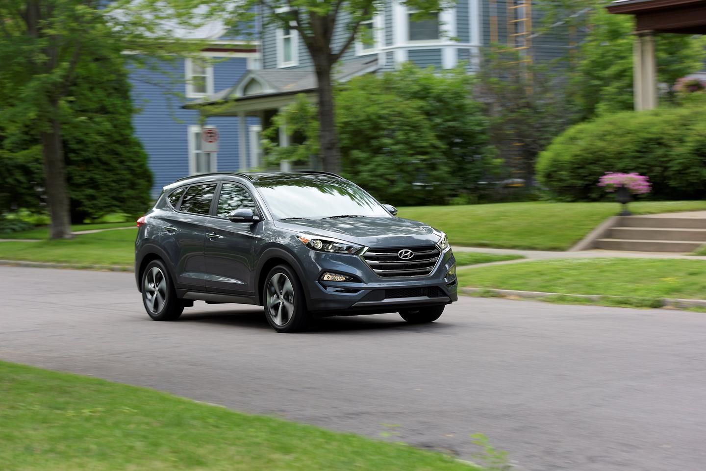 Hyundai Tucson Named One of the 10 Best Family Cars by Parents Magazine and Edmunds.com