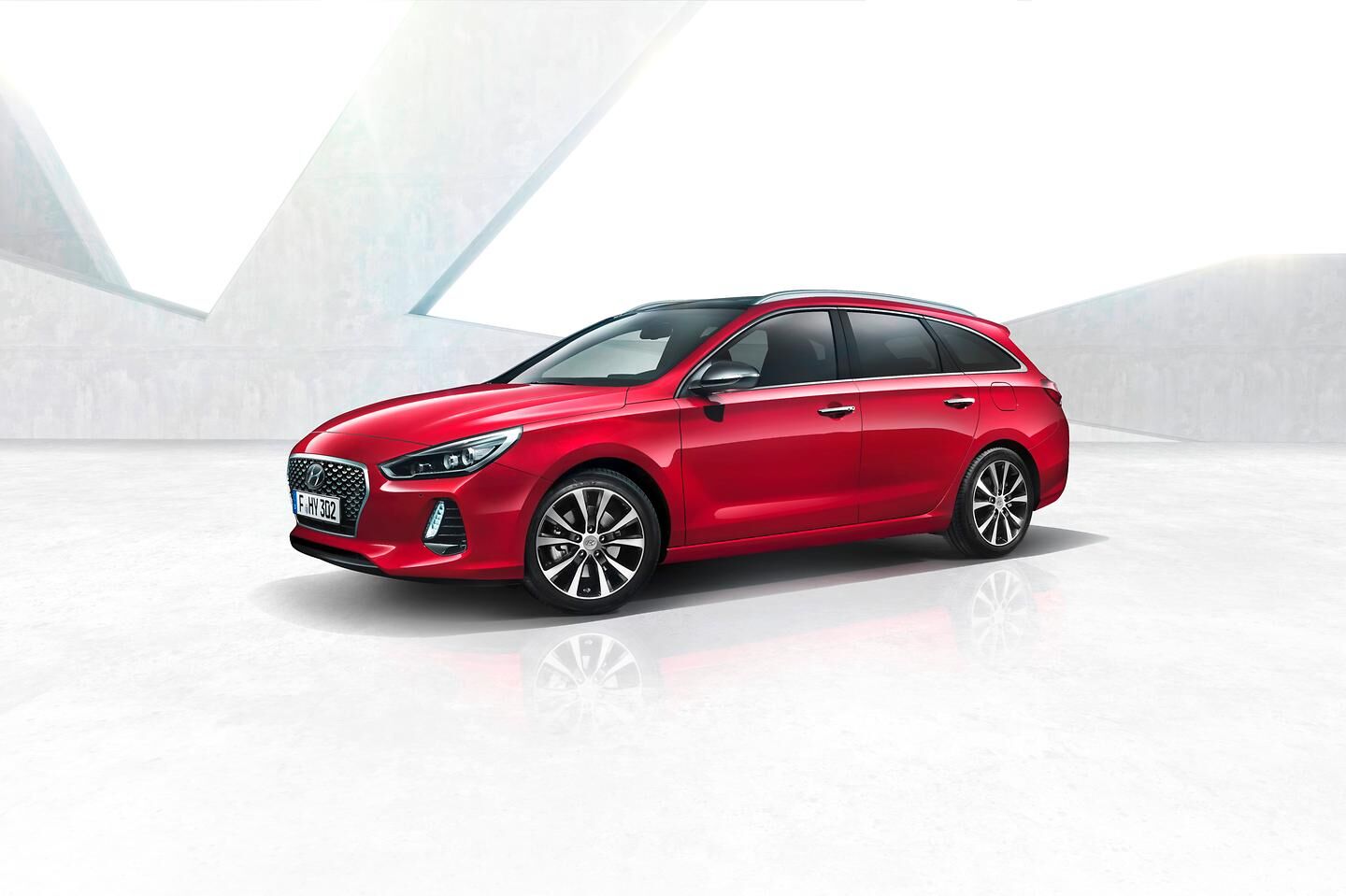 New Generation Hyundai i30 Wagon: elegance meets versatility