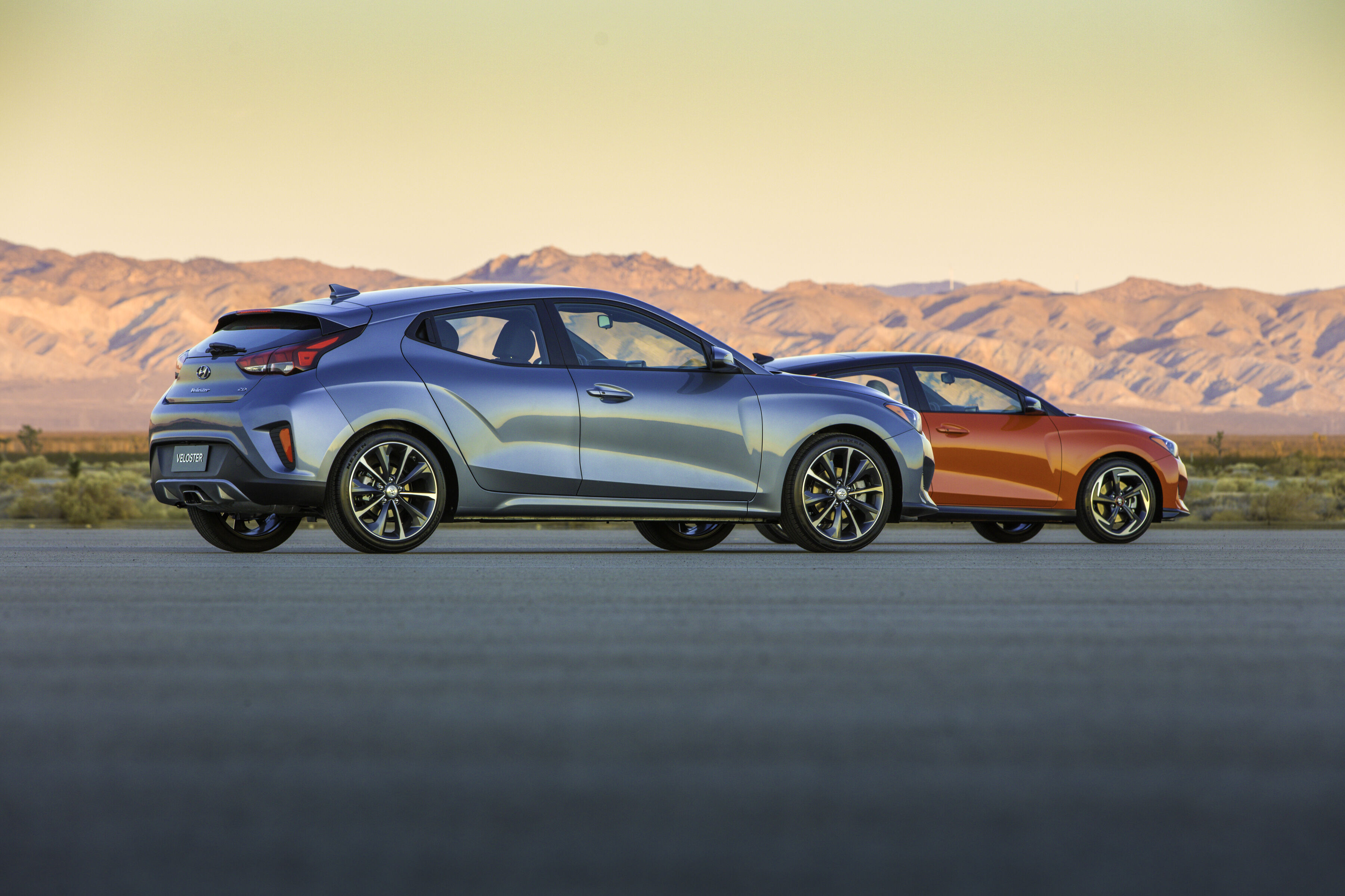Hyundai Reveals All-New 2019 Veloster and Veloster Turbo