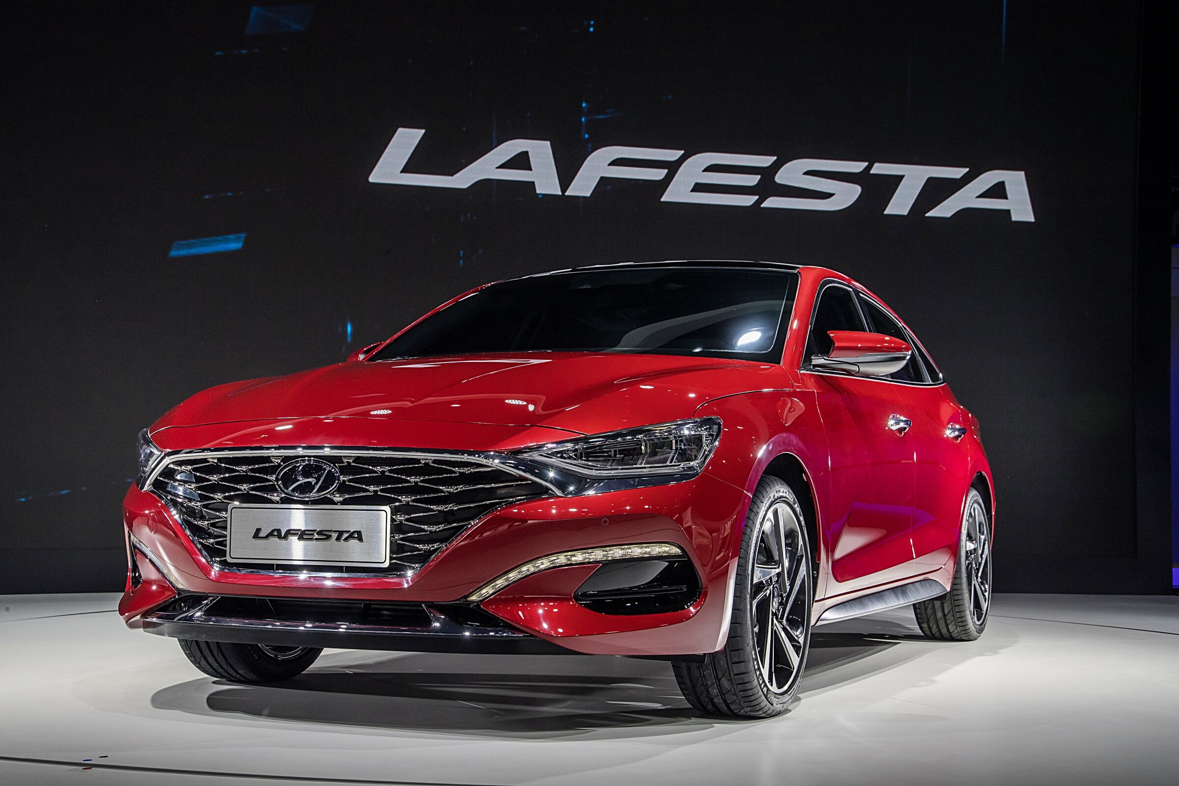 Hyundai Motor Premieres China-Focused Sporty Sedan LAFESTA at Beijing Auto Show