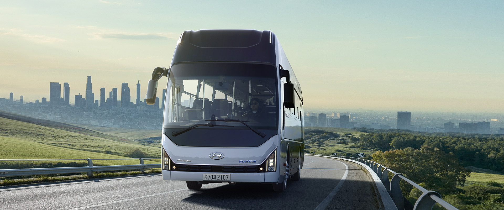 유니버스 수소전기버스 > 모델소개 | 현대자동차 - 현대닷컴... 대표 자동차회사 hyundai.com 유니버스 수소전기버스 > 모델소개 | 현대자동차