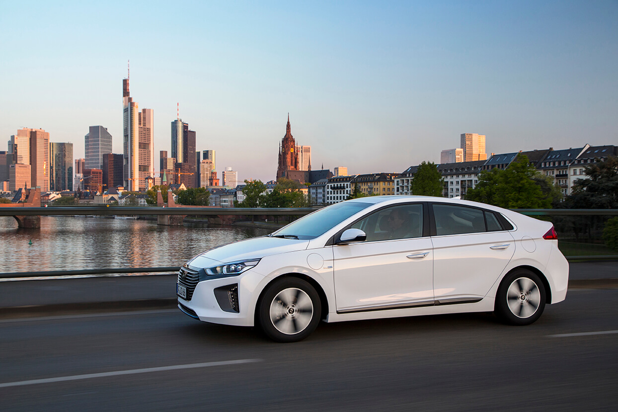 Hyundai IONIQ híbrido enchufable: conoce las novedades del PHEV