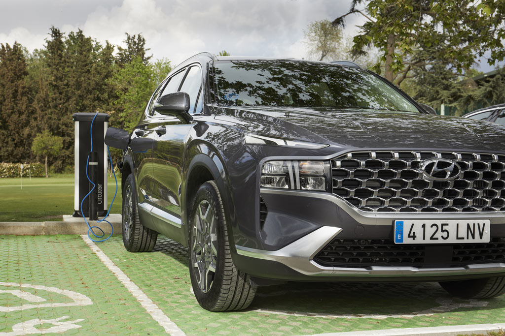 Los 2 híbridos enchufables PHEV con más autonomía del mercado Los 2 híbridos enchufables PHEV con más autonomía del mercado