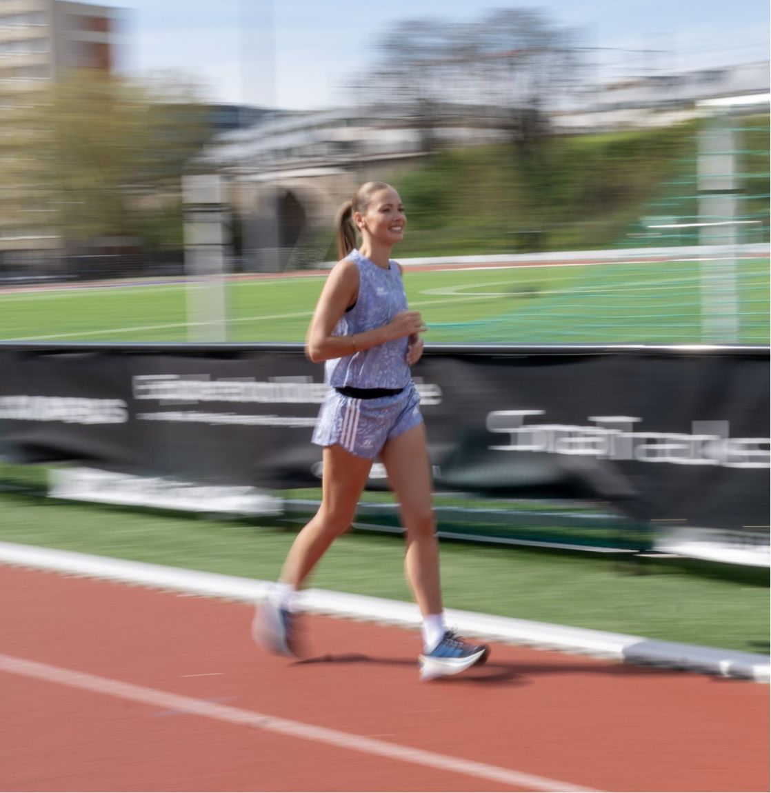Amandine Petit en train de s'entrainer.