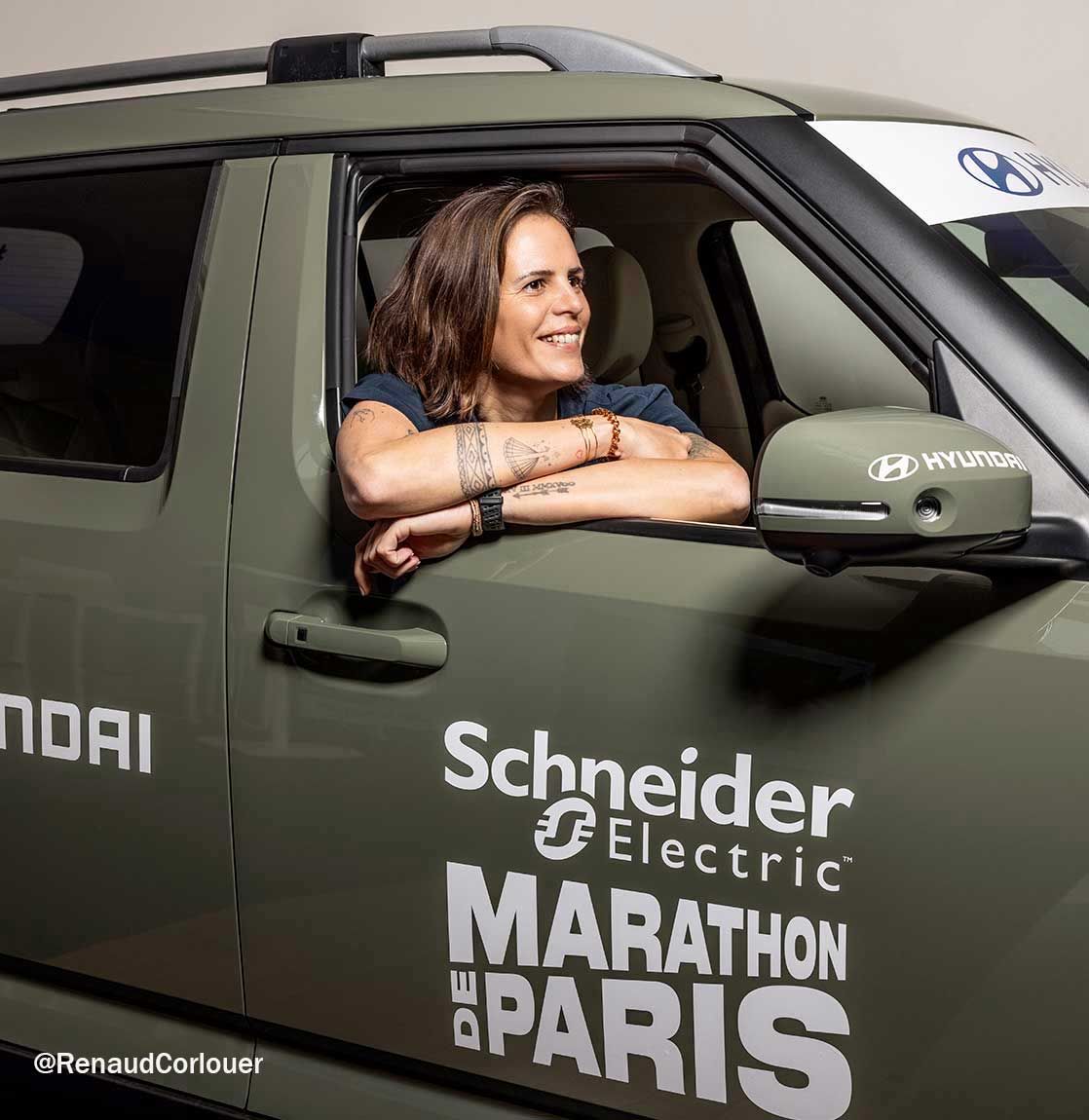 Photo de Laure Manaudou dans Hyundai INSTER par @RenaudCorlouer.