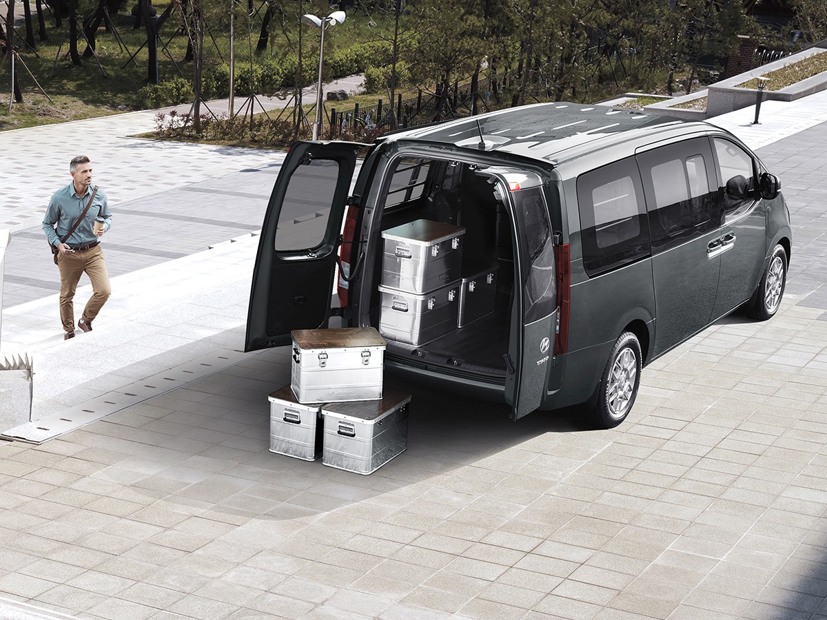 https://www.hyundai.com/eu/models/staria-van.thumb.800.480.png?ck=1698919365