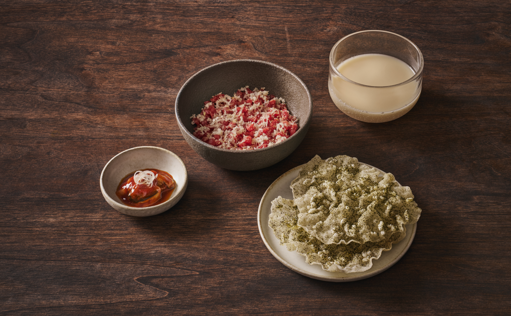 Yukhwe with Pear and Pine Nut