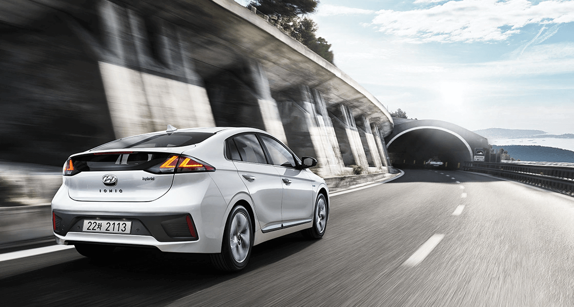 IONIQ Hybrid Q트림 풀옵션 (폴라 화이트)