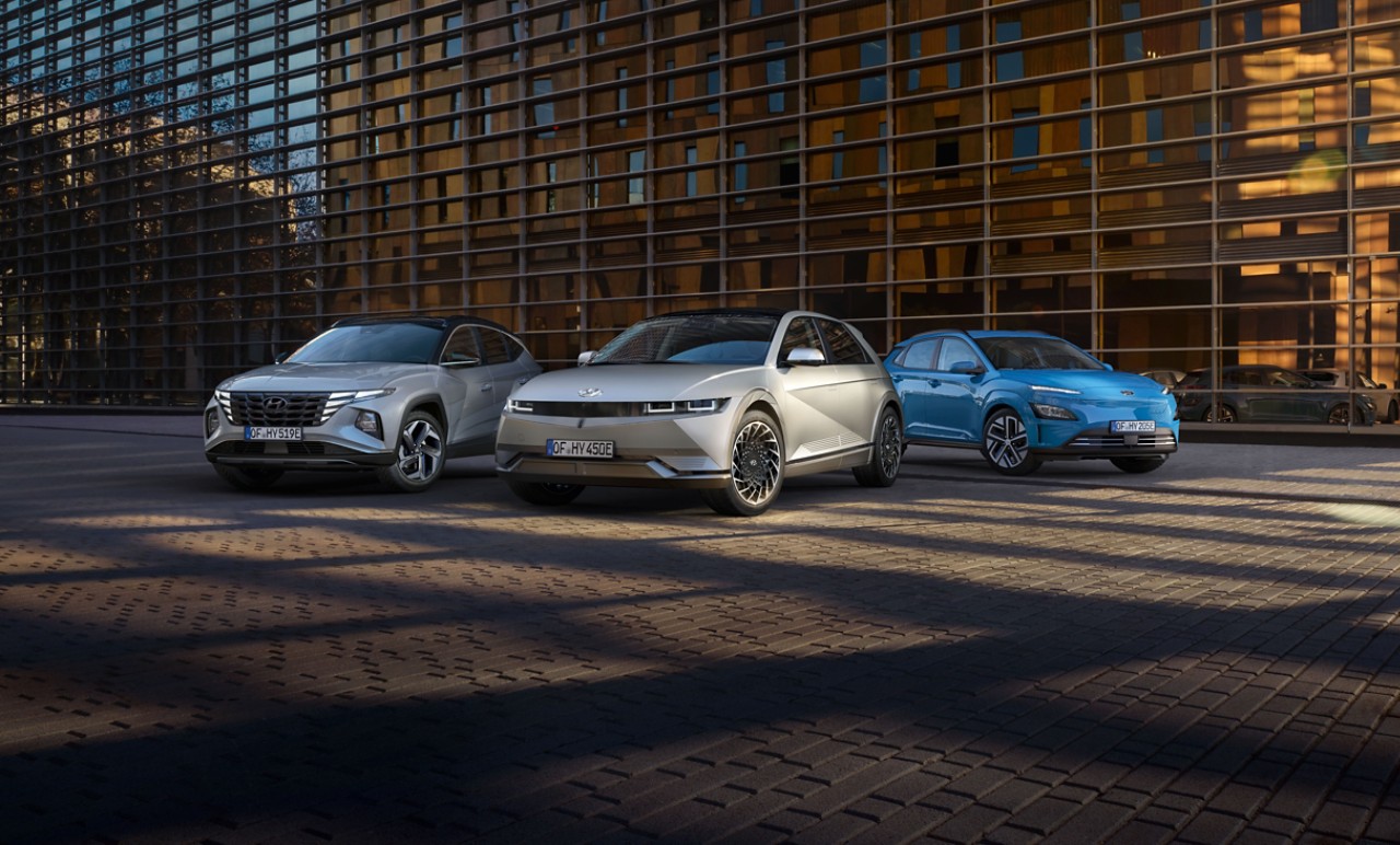 Hyundai plug shop in hybrid cars