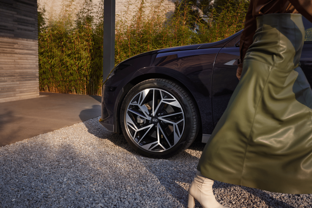 Hyundai IONIQ 6 | Trim Levels | Hyundai Motor UK